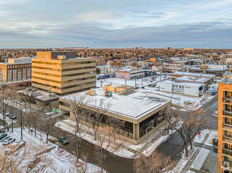 12315 Stony Plain Rd NW, Edmonton, AB à louer - Aérien – Image 2 sur 7