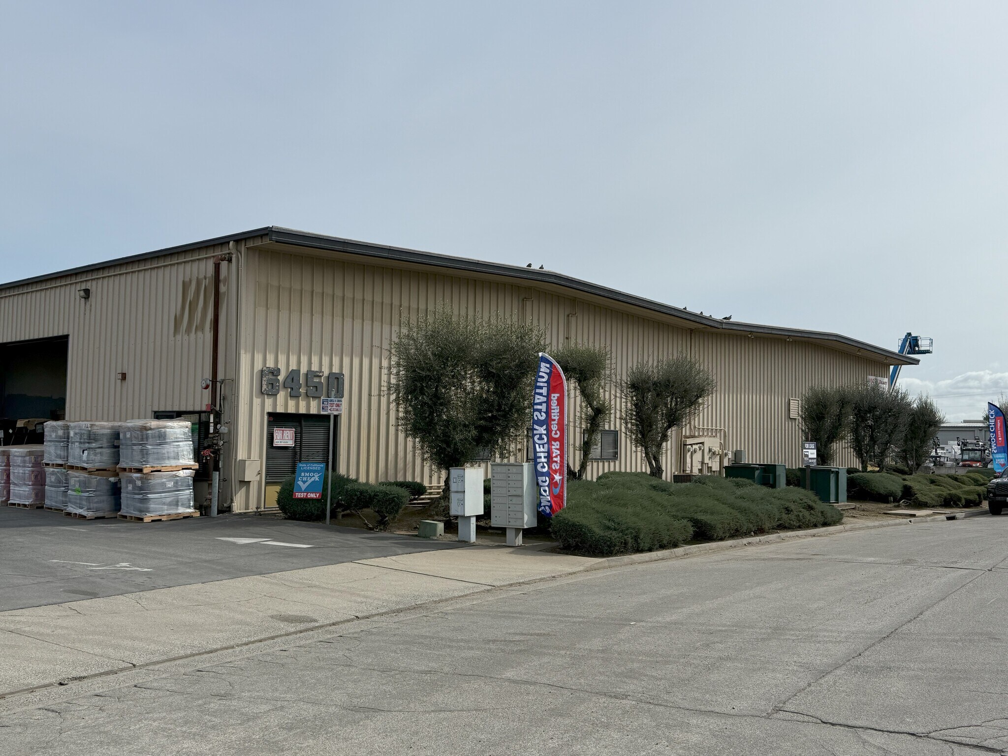 6450 Automall Pky, Gilroy, CA à louer Photo de l’immeuble– Image 1 sur 3