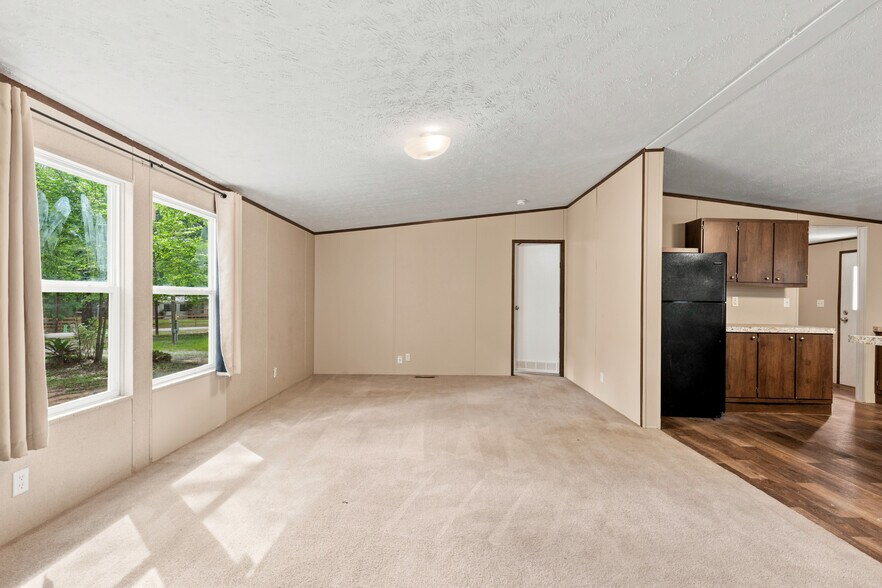 7362 Washington Ave, Montgomery, TX à vendre - Photo de l’immeuble – Image 3 sur 37