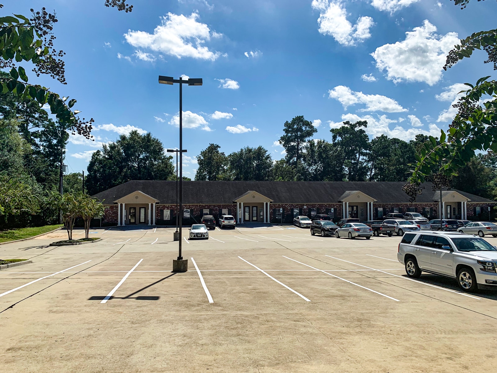 2245 N Loop 336 W, Conroe, TX à louer Photo de l’immeuble– Image 1 sur 2