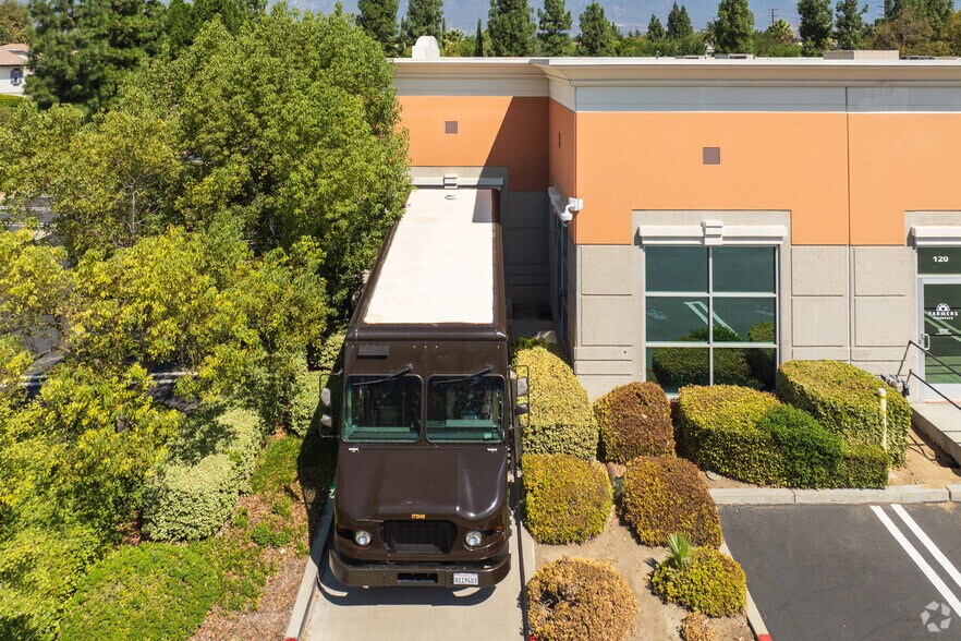 9568 Archibald Ave, Rancho Cucamonga, CA à vendre - Photo de l’immeuble – Image 3 sur 5