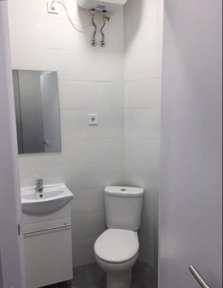 Immeuble residentiel dans Madrid, Madrid à vendre - Photo intérieure – Image 2 sur 3