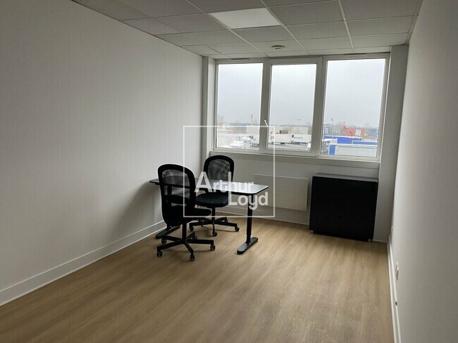 Plus de détails pour Bureau à louer
