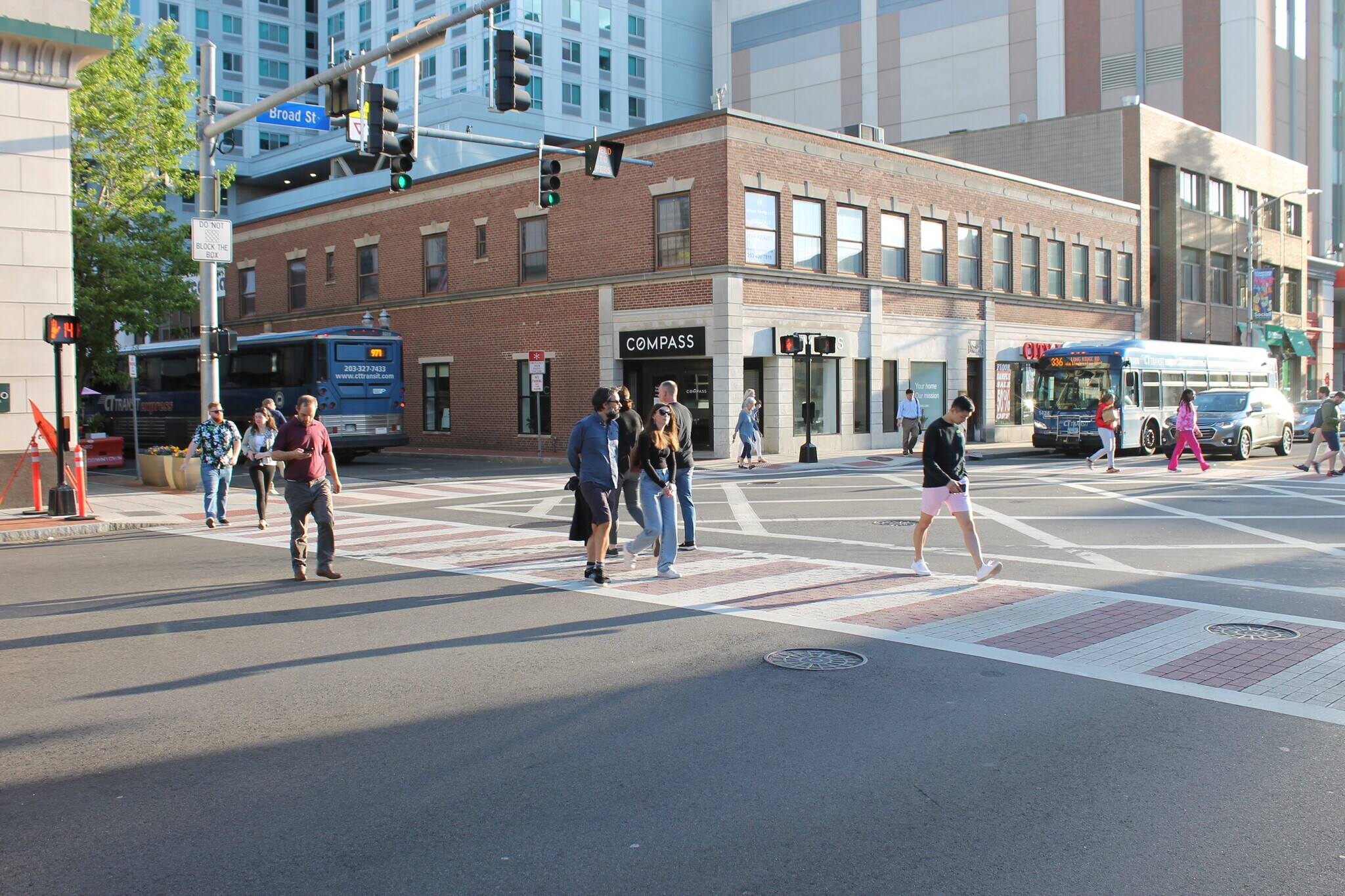 65-69 Broad St, Stamford, CT à louer Photo de l’immeuble– Image 1 sur 14