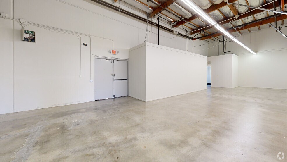 4433-4477 Holt Blvd, Montclair, CA à louer - Numérisation 3D Matterport – Image 2 sur 11