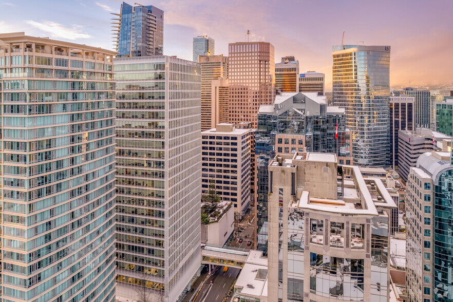 625 Howe St, Vancouver, BC à louer - Photo de l’immeuble – Image 2 sur 5
