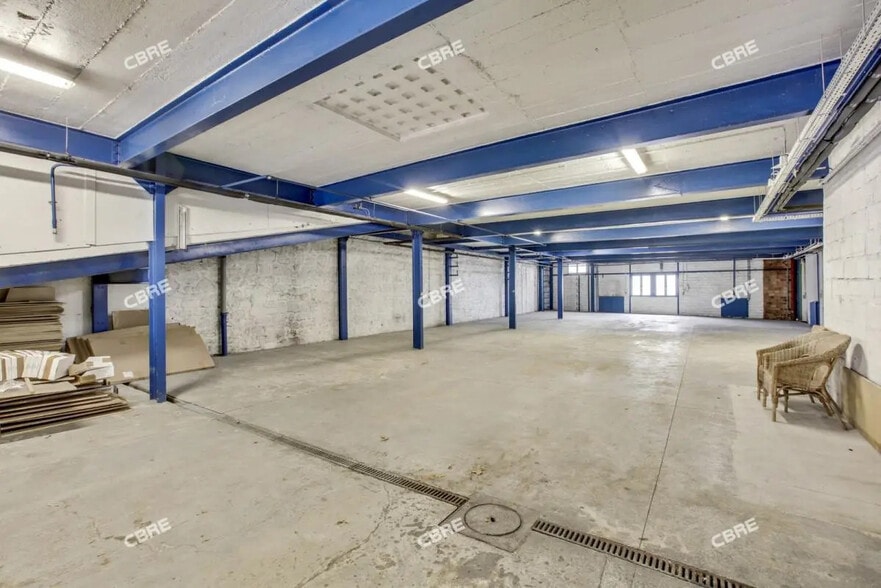 Local d’activités dans Gentilly à louer - Photo intérieure – Image 2 sur 14