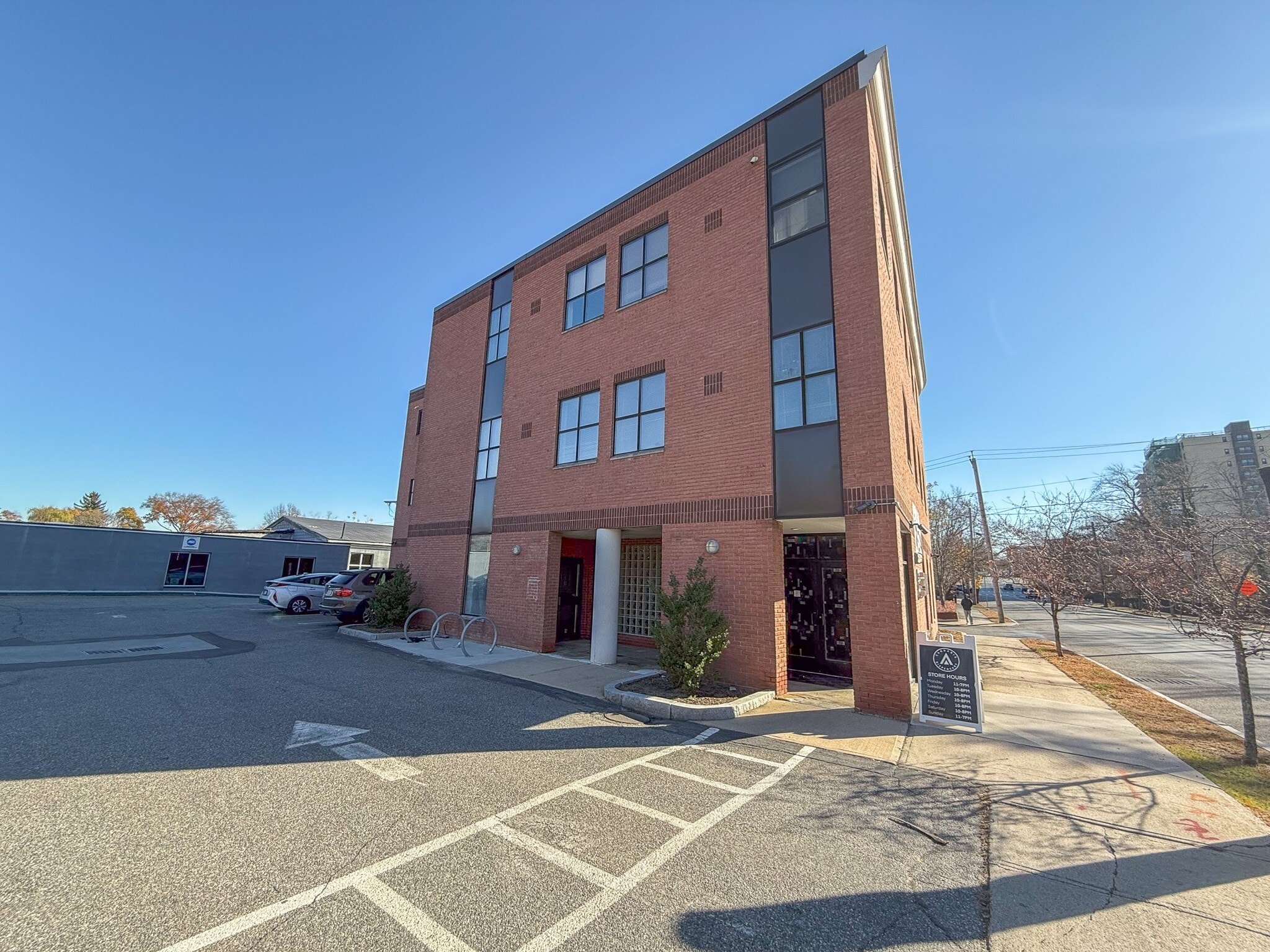 19-23 Broadway, Arlington, MA à louer Photo intérieure– Image 1 sur 10