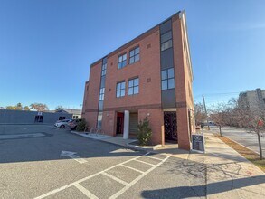19-23 Broadway, Arlington, MA à louer Photo intérieure– Image 1 sur 10