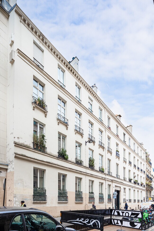 Plus de détails pour 13 Rue Des Petites Ecuries, Paris - Coworking à louer