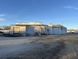 Plus de détails pour 310 N Oak St, Mcpherson, KS - Industriel/Logistique à vendre