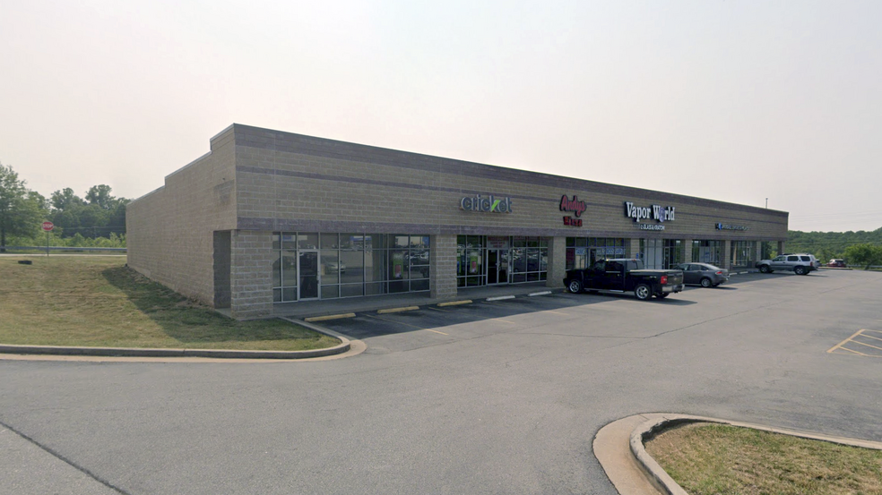 108 Cecil St, Camdenton, MO à louer - Photo de l’immeuble – Image 3 sur 7