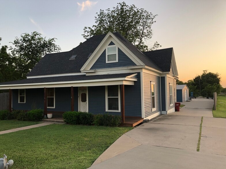 602 S Main St, Farmersville, TX à vendre - Photo de l’immeuble – Image 2 sur 9