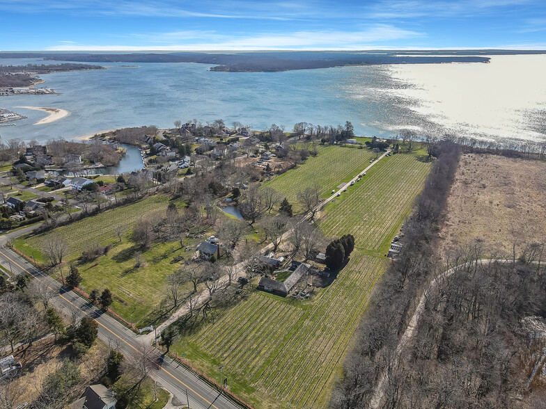 59600 Main Road, Southold, NY à vendre - Aérien – Image 2 sur 10