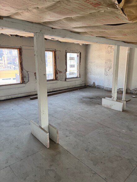 2035 Elm St, Cincinnati, OH à vendre - Photo de l’immeuble – Image 2 sur 8