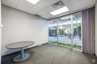 5920 1A St SW, Calgary, AB à louer Photo intérieure– Image 2 sur 3