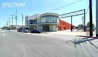 Plus de détails pour 16730 Schoenborn St, North Hills, CA - Industriel/Logistique à louer