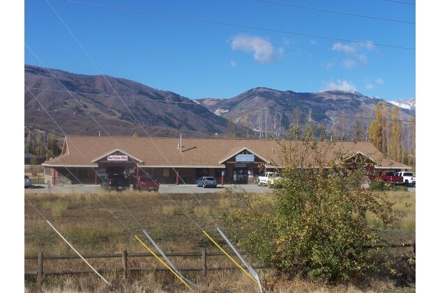 5460 E 2200 N, Eden, UT à louer - Photo de l’immeuble – Image 2 sur 4