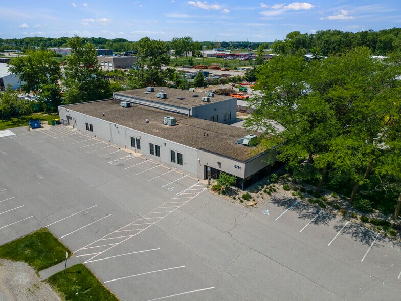 8720 Robbins Rd, Indianapolis, IN à vendre - Photo de l’immeuble – Image 3 sur 15