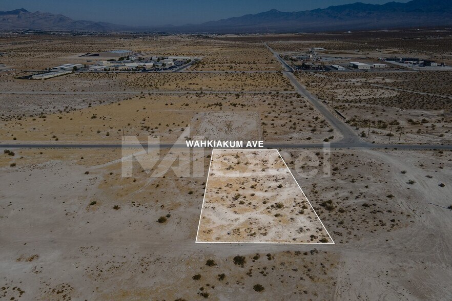 1811 Wahkiakum ave, Pahrump, NV à vendre - Aérien – Image 3 sur 4