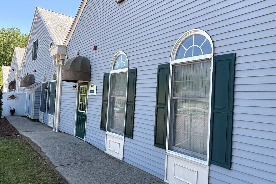 77 Access Rd, Norwood, MA à vendre - Photo de l’immeuble – Image 1 sur 5