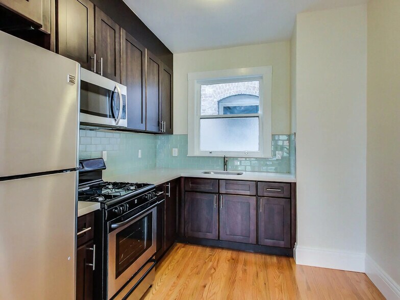 655 Hyde St, San Francisco, CA à vendre - Photo intérieure – Image 2 sur 8