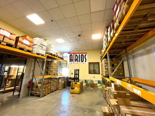 Plus de détails pour Industriel/Logistique à louer