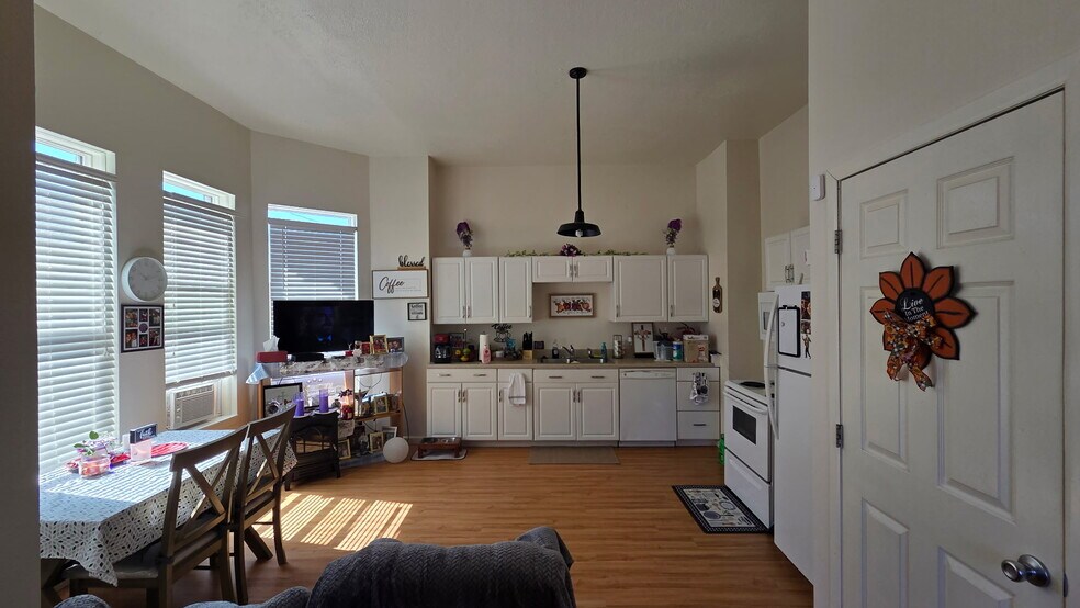 616 W 10th St, Pueblo, CO à vendre - Photo de l’immeuble – Image 2 sur 40