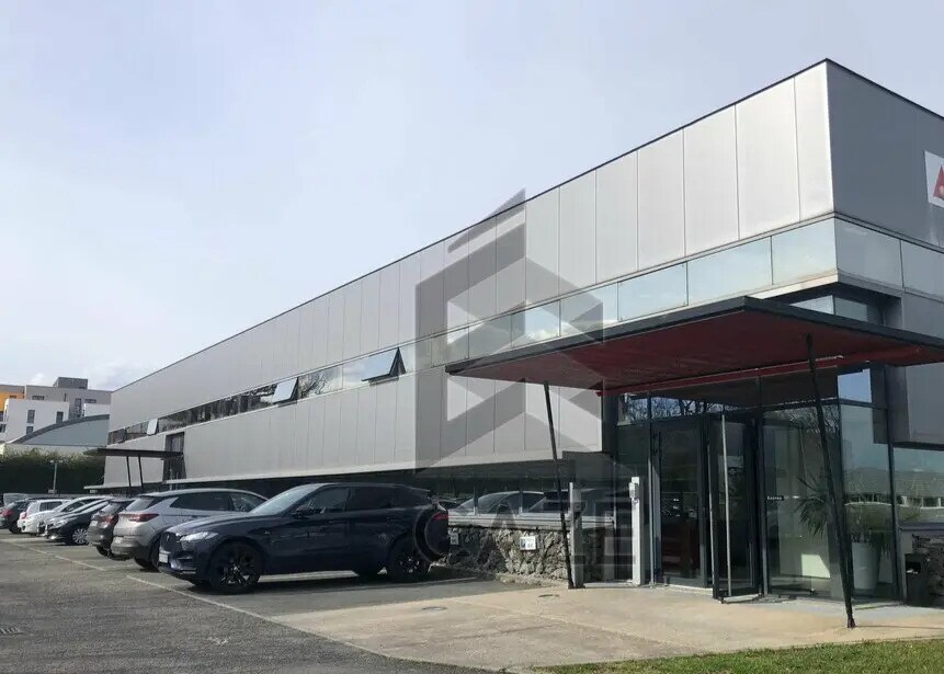 Bureau dans Lormont à louer Photo de l’immeuble– Image 1 sur 7