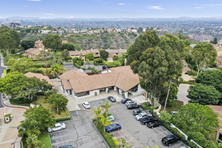 6435-6437 Caminito Blythefield, La Jolla, CA à louer - Aérien – Image 2 sur 10