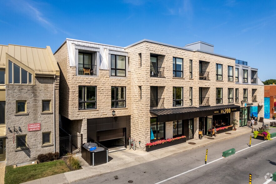 861-867 Rue Saint-Pierre, Terrebonne, QC à louer - Photo de l’immeuble – Image 1 sur 6