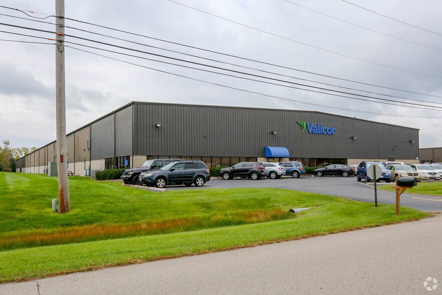 1045 Reed Dr, Monroe, OH à louer - Photo principale – Image 2 sur 4