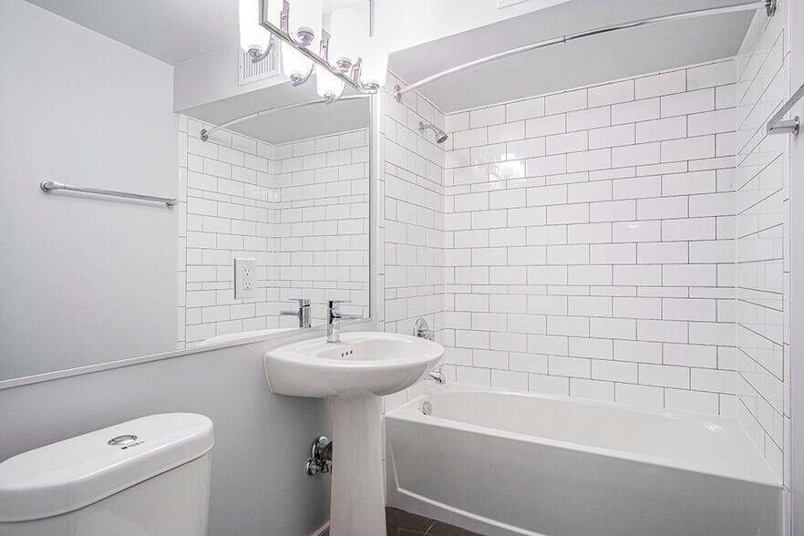 5600 Dalhousie Rd, Vancouver, BC à vendre - Photo de l’immeuble – Image 3 sur 7
