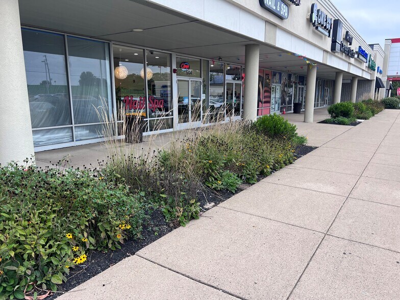 500-516 N Oxford Valley Rd, Langhorne, PA à louer - Photo de l’immeuble – Image 2 sur 5