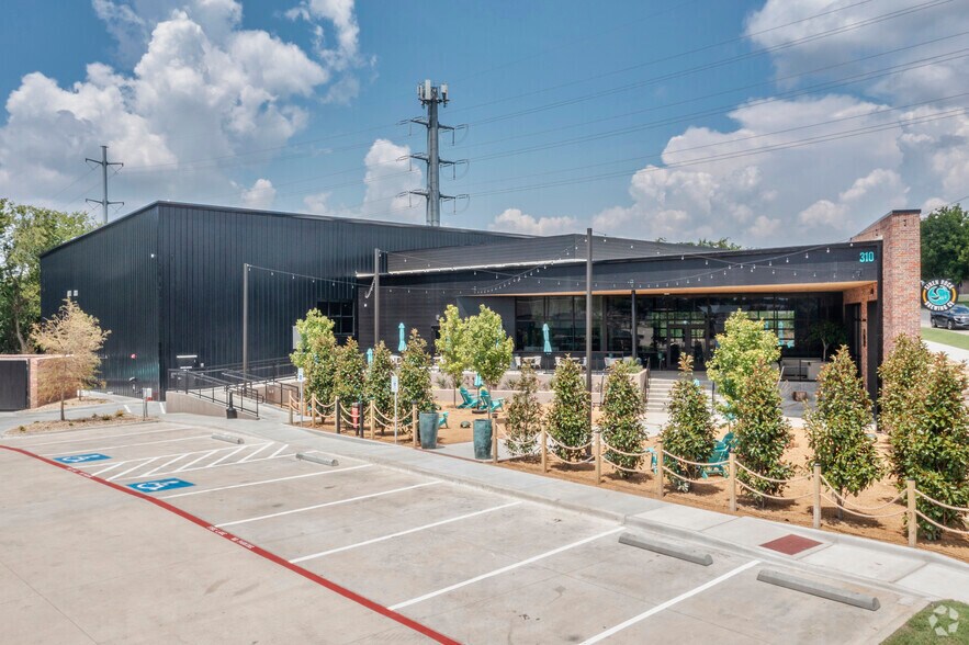 310 S Goliad St, Rockwall, TX à vendre - Photo de l’immeuble – Image 1 sur 26