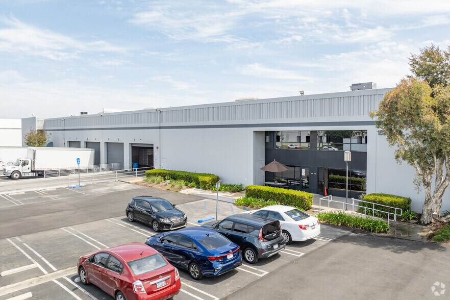 15160-15304 Spring Ave, Santa Fe Springs, CA à louer - Photo de l’immeuble – Image 1 sur 6
