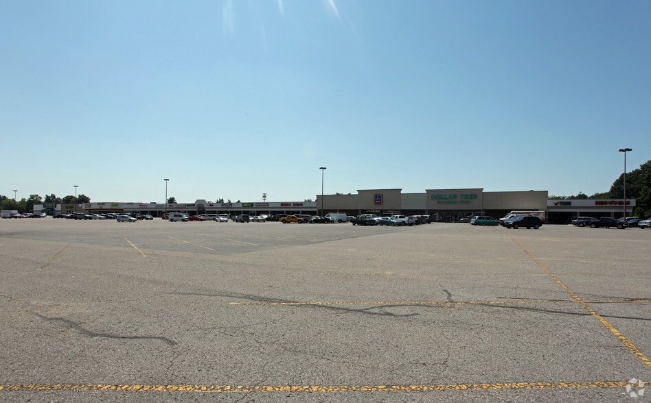 1610 Fort Campbell Blvd, Clarksville, TN à louer - Photo principale – Image 1 sur 4