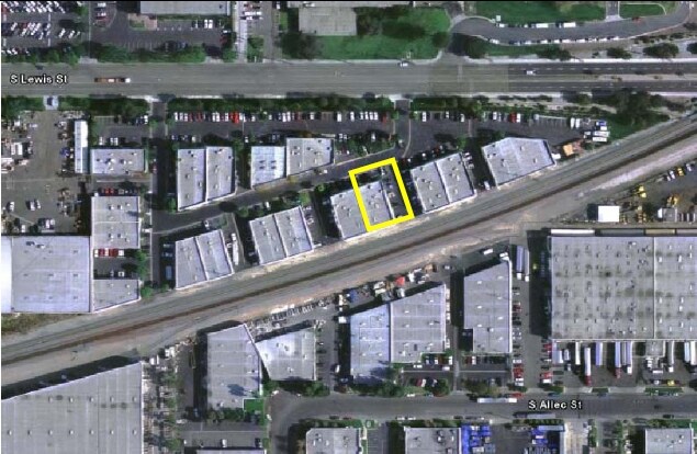 1351 S Lewis St, Anaheim, CA à vendre - Photo de l’immeuble – Image 3 sur 3