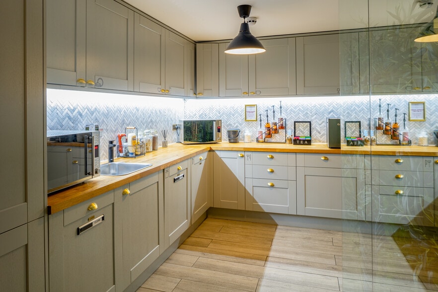 49 Grosvenor St, Londres à louer - Photo de l’immeuble – Image 3 sur 16