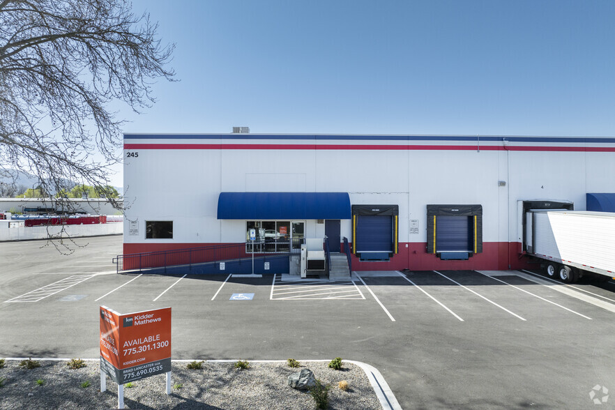 245 Coney Island Dr, Sparks, NV à vendre - Photo de l’immeuble – Image 2 sur 7
