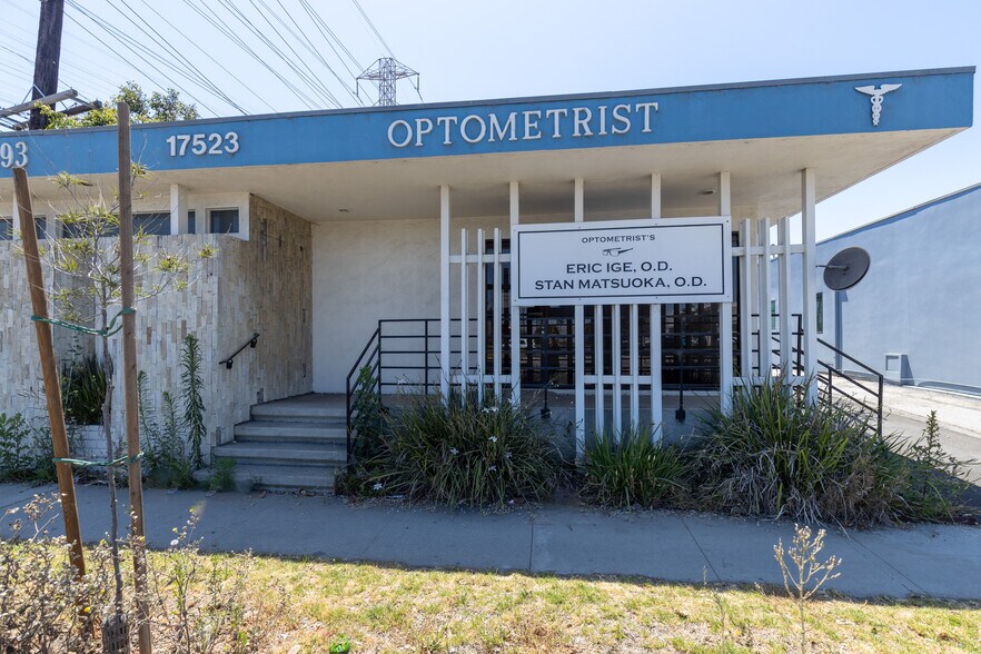 17523 Crenshaw Blvd, Torrance, CA à vendre - Photo de l’immeuble – Image 1 sur 5