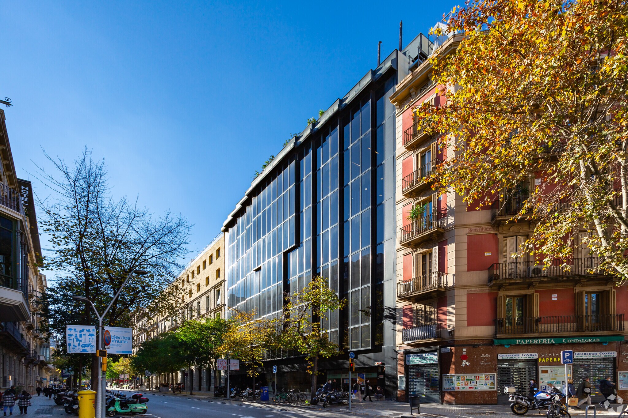 Carrer de la Diputació, 279-283, Barcelone, Barcelona à louer Photo principale– Image 1 sur 4