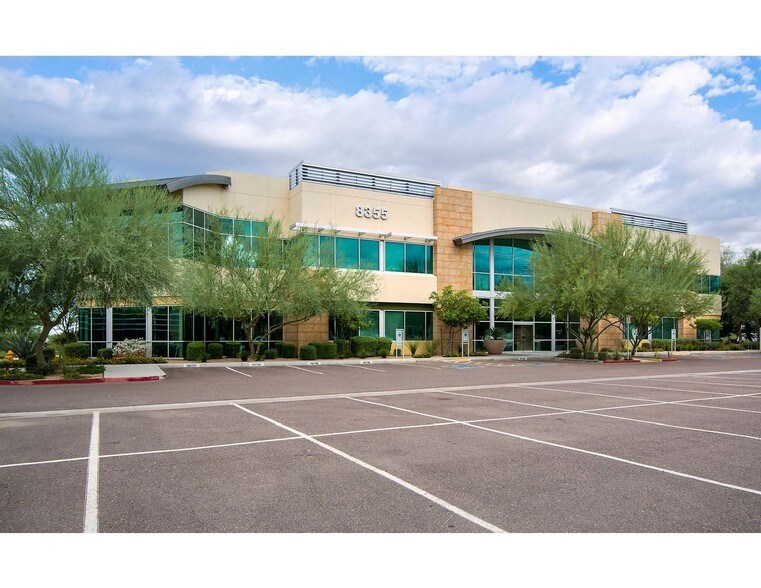 8355 E Hartford, Scottsdale, AZ à louer - Photo de l’immeuble – Image 1 sur 10