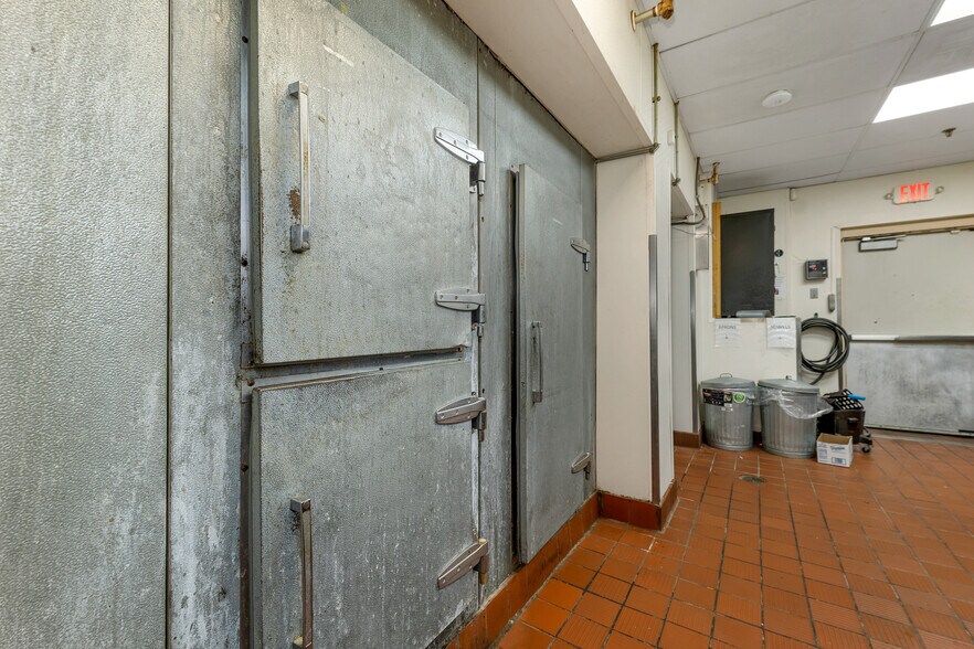 224 S River Rd, Bedford, NH à louer - Photo de l’immeuble – Image 3 sur 14