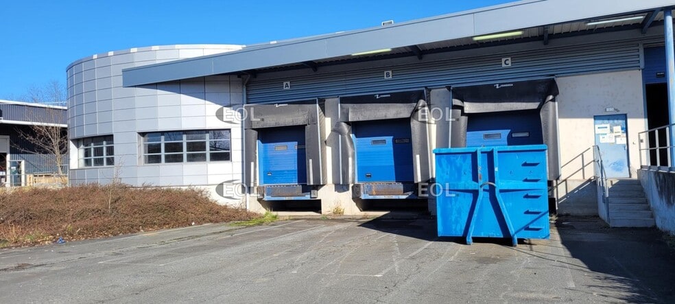 Industriel/Logistique dans Miribel à louer - Photo de l’immeuble – Image 2 sur 6