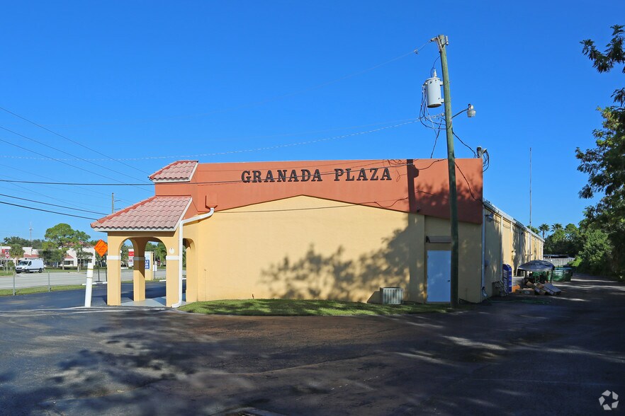2301-2331 NW Federal Hwy, Stuart, FL à louer - Photo de l’immeuble – Image 1 sur 30