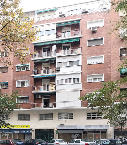 Calle De Torres Miranda, 4, Madrid, Madrid à louer - Photo principale – Image 1 sur 2