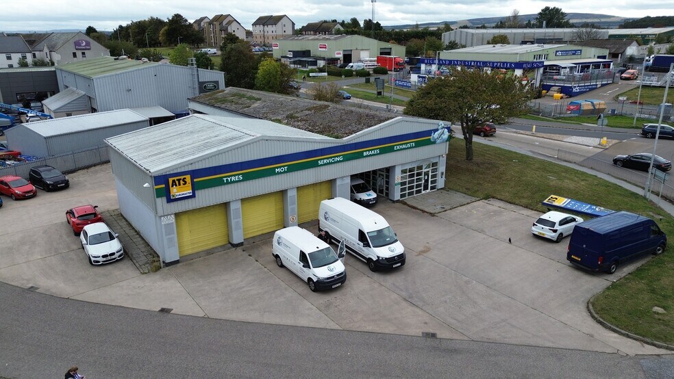 34 Moycroft Rd, Elgin à louer - Photo de l’immeuble – Image 1 sur 6