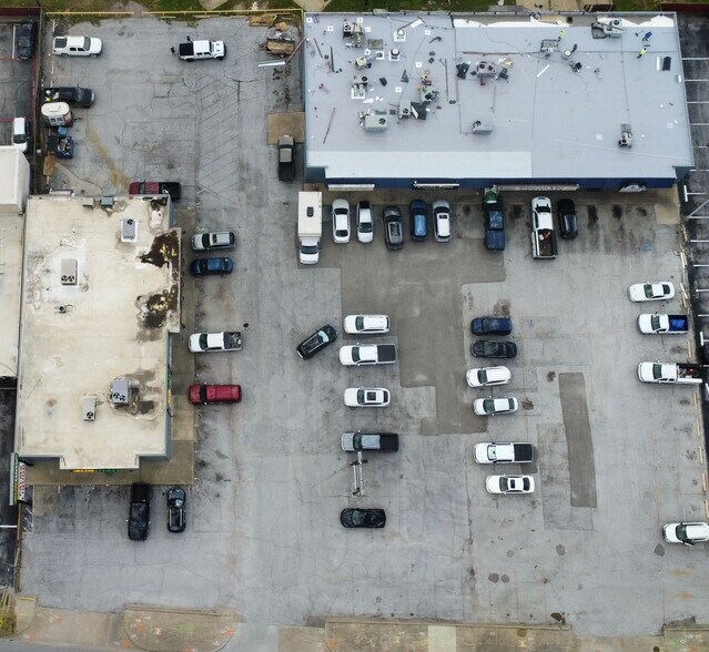 1636 W Mockingbird Ln, Dallas, TX à louer - Aérien – Image 2 sur 5