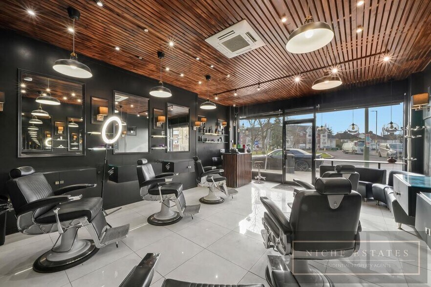 10 Bittacy Hl, Londres à louer - Photo de l’immeuble – Image 3 sur 13